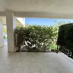 Modern 2 Bedroom - Terrace, Pool Access & Mountain Views Apartamento Monticello