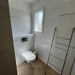 Apartamento Modern 2 Bedroom - Terrace, Pool Access & Mountain Views *