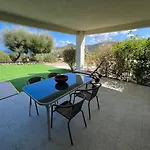 Modern 2 Bedroom - Terrace, Pool Access & Mountain Views Monticello