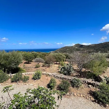 Apartment Modern 2 Bedroom - Terrace, Pool Access & Mountain Views