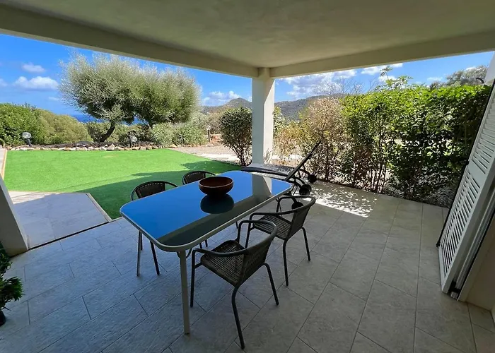 Modern 2 Bedroom - Terrace, Pool Access & Mountain Views Monticello