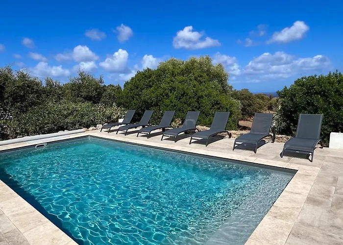 Modern 2 Bedroom - Terrace, Pool Access & Mountain Views * Monticello