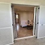 Modern 2 Bedroom - Terrace, Pool Access & Mountain Views Daire Monticello
