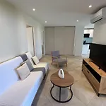 Modern 2 Bedroom - Terrace, Pool Access & Mountain Views *