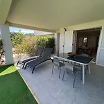 Apartman Modern 2 Bedroom - Terrace, Pool Access & Mountain Views Monticello