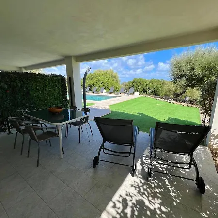 Modern 2 Bedroom - Terrace, Pool Access & Mountain Views Apartament *