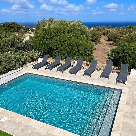 Modern 2 Bedroom - Terrace, Pool Access & Mountain Views *