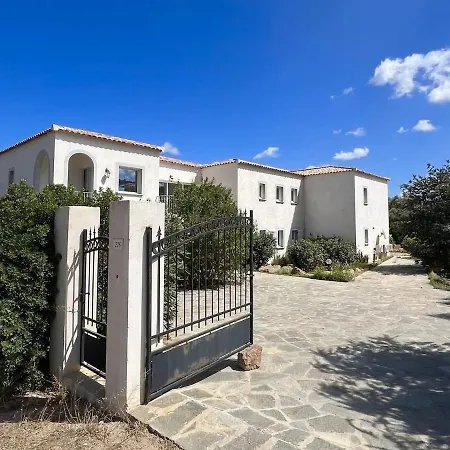 Modern 2 Bedroom - Terrace, Pool Access & Mountain Views 아파트 몽티셀로