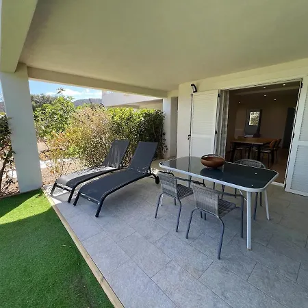 아파트 Modern 2 Bedroom - Terrace, Pool Access & Mountain Views 몽티셀로