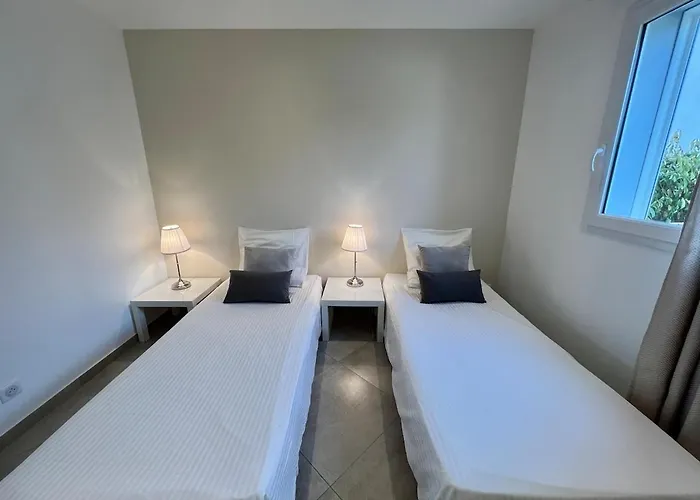 Appartement Modern 2 Bedroom - Terrace, Pool Access & Mountain Views Monticello